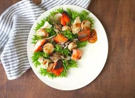 鮭と長芋ときのこのグリルサラダ