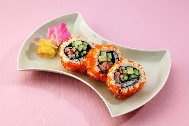 ラップで簡単ロール寿司の写真