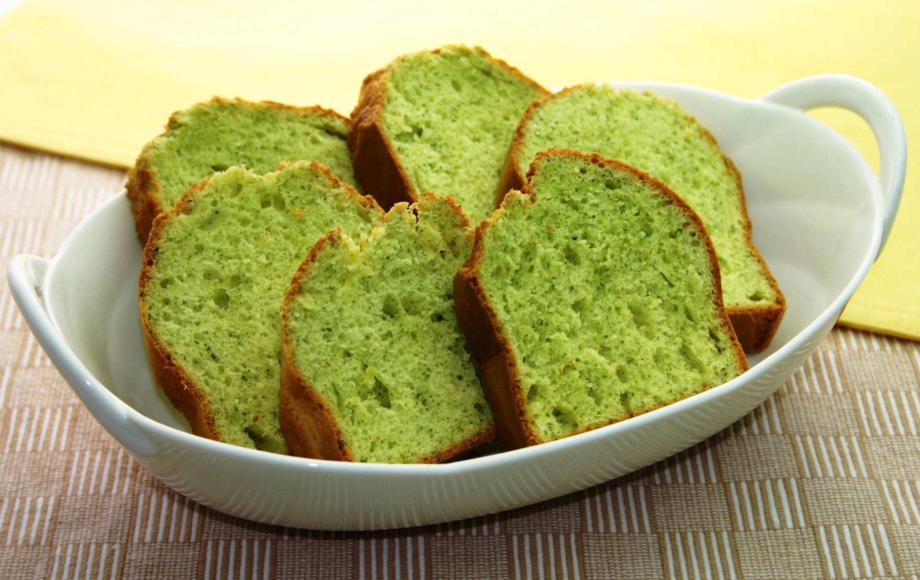 レモン風味のわかめケーキ