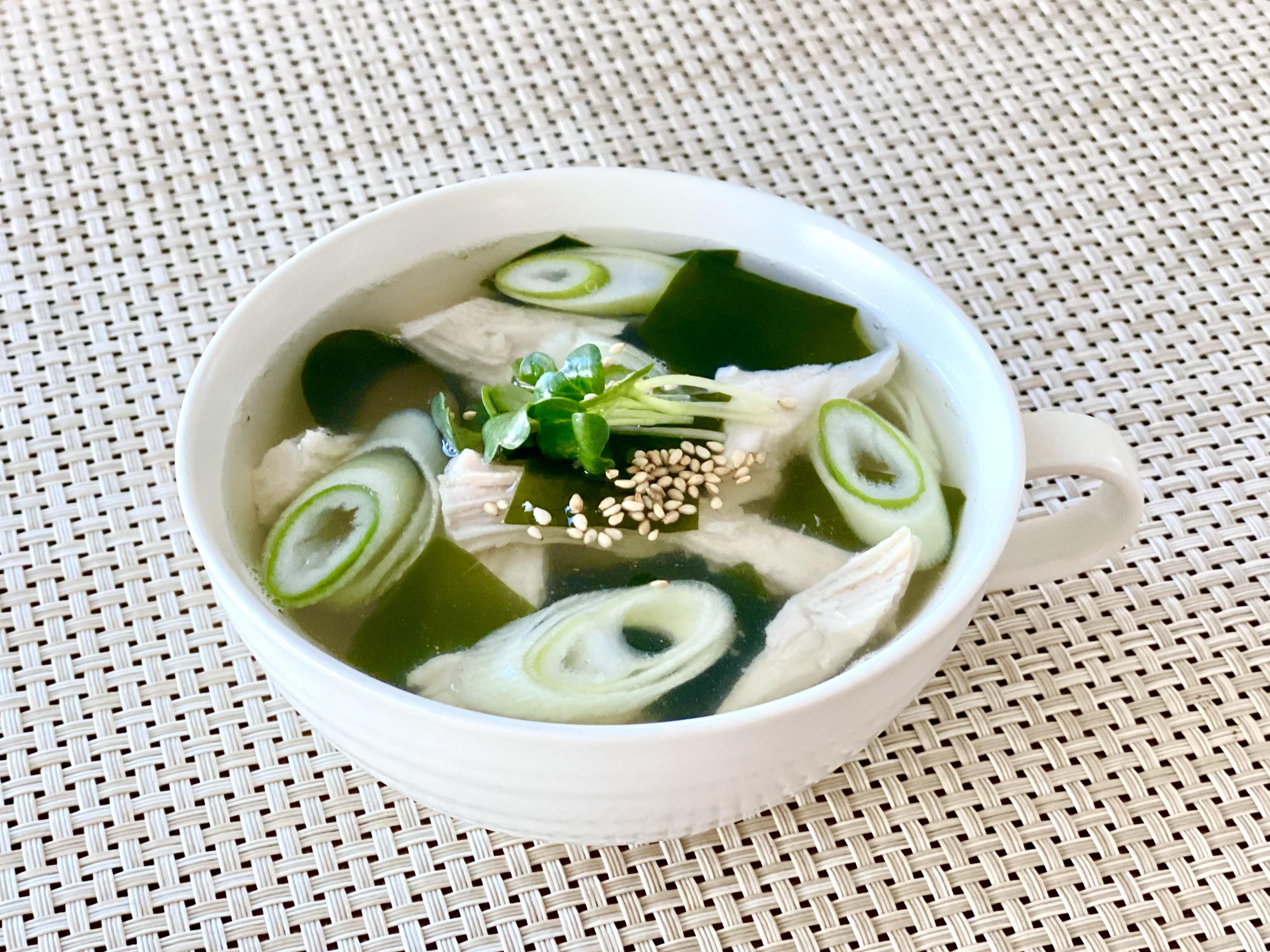 サムゲタン風わかめスープ サムゲタン風わかめスープ