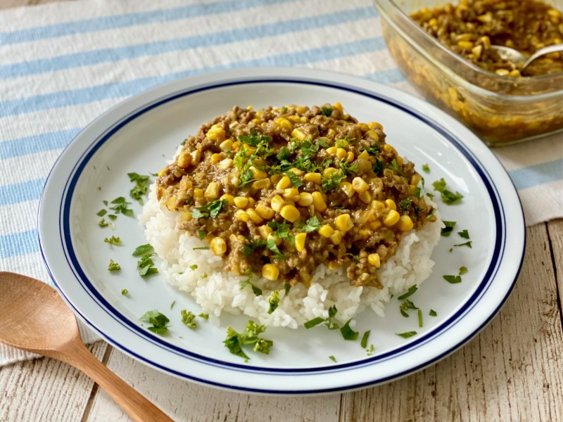 レンジでお手軽とうもろこしのチーズキーマカレー