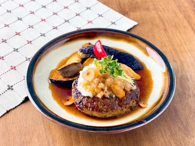 『リケンのノンオイル 青じそ』を使用した「おろしハンバーグ」