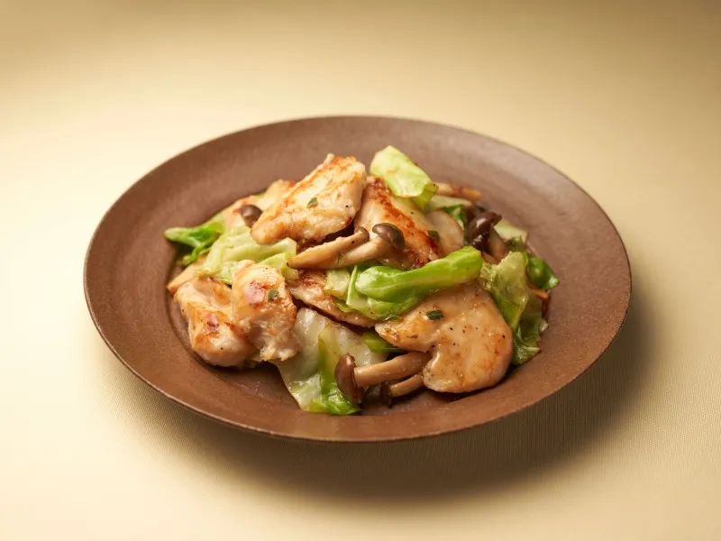 鶏とキャベツのうま塩炒め