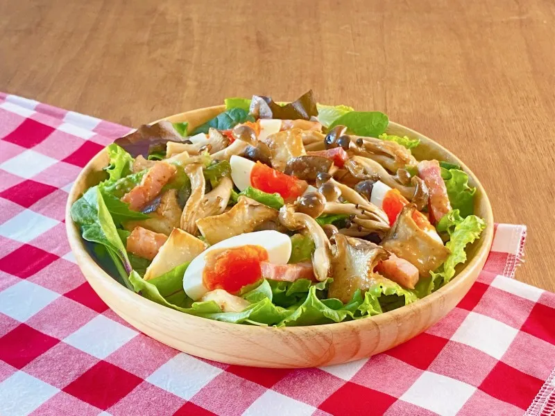 洋食屋さんのきのこサラダ