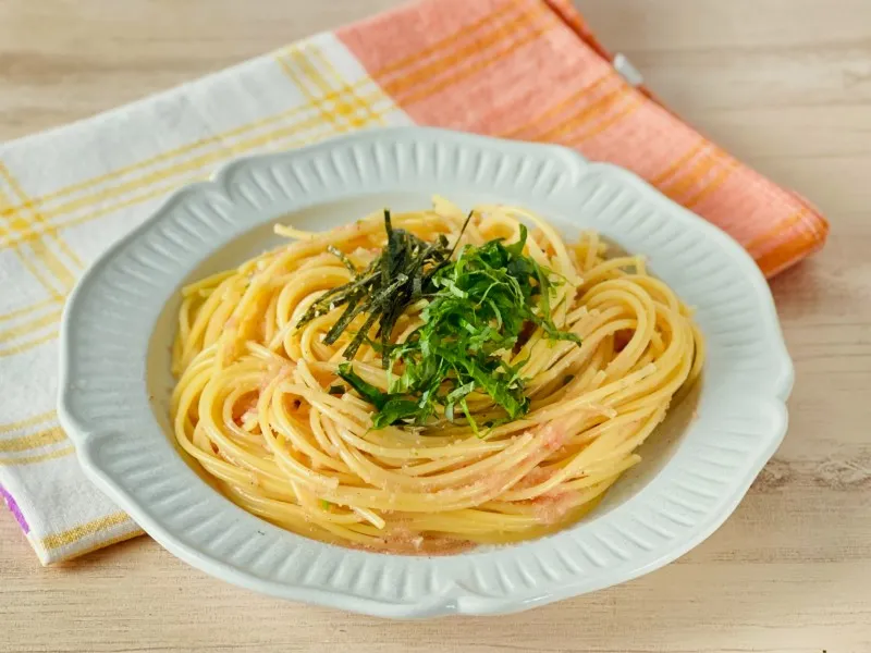 『素材力だし うまみとスパイス』使用レシピ「明太子クリームパスタ」