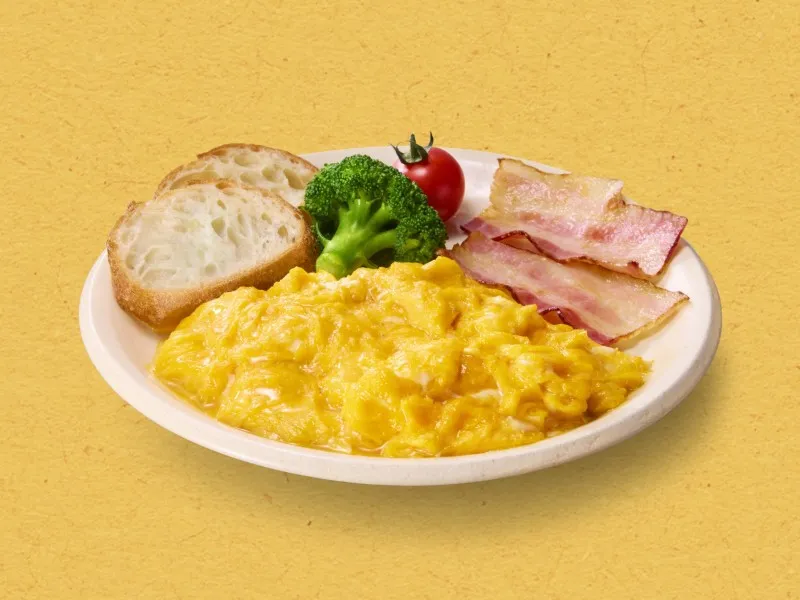 『素材力だし うまみとスパイス』使用レシピ「スクランブルエッグ」