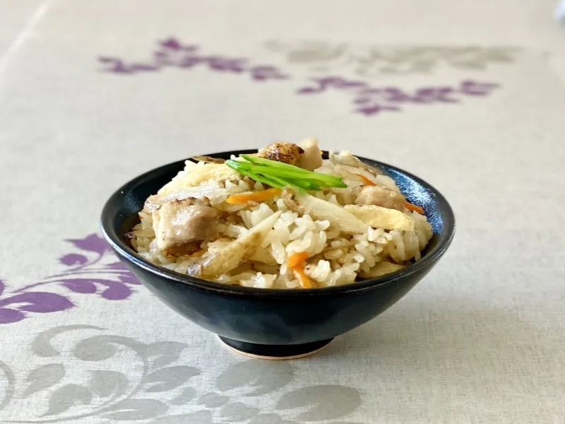 鶏とごぼうの炊き込みごはん
