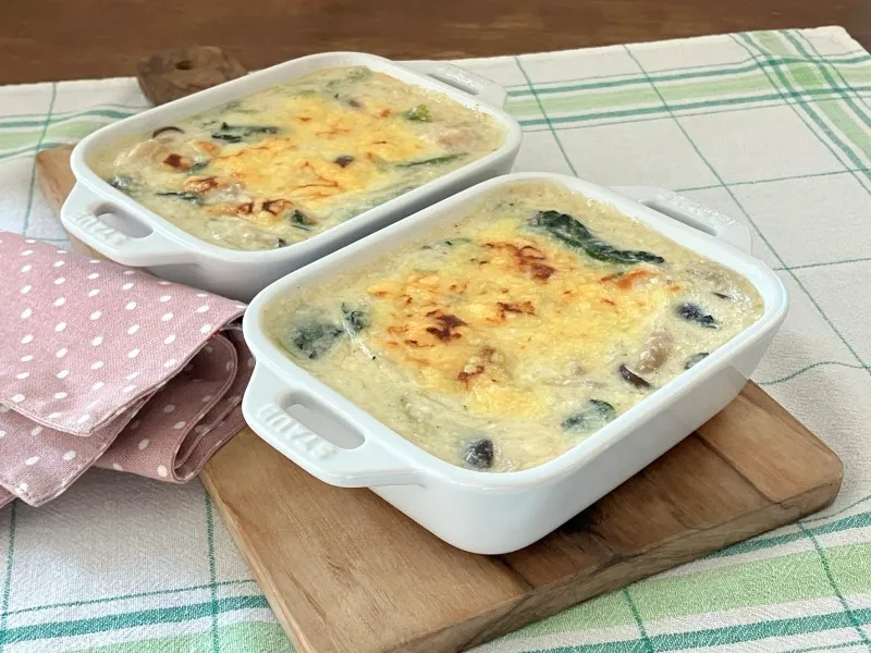 鶏とほうれん草のもちホワイトソースグラタン