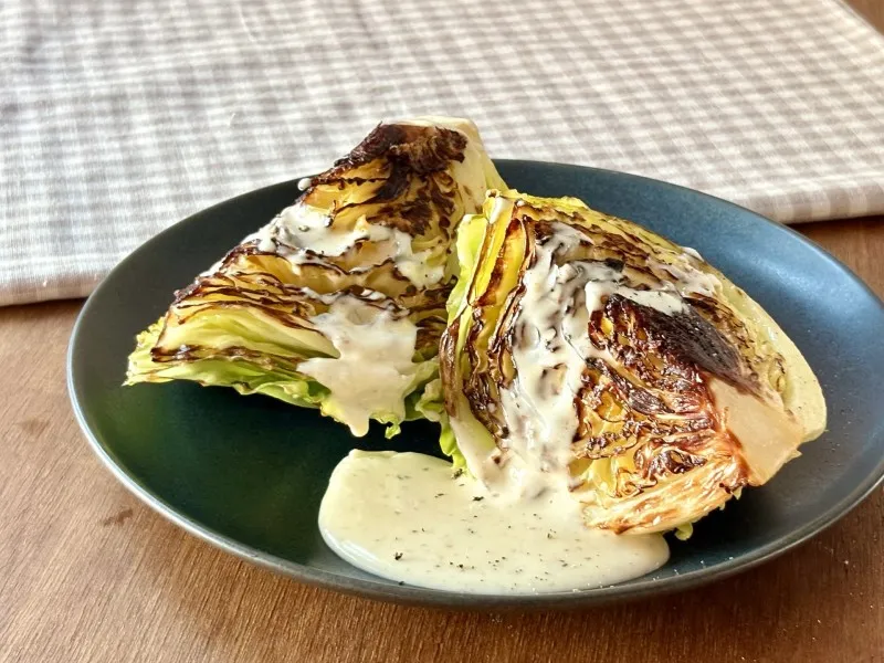 丸ごと焼きキャベツ