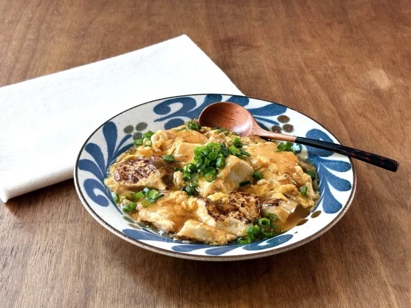 『リケンのノンオイル 青じそ』使用した、ごはんによく合う「焼き豆腐のとろたまご」