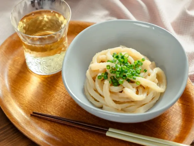 『リケンのノンオイル 青じそ』を使用した、簡単「たらこバターうどん」です。